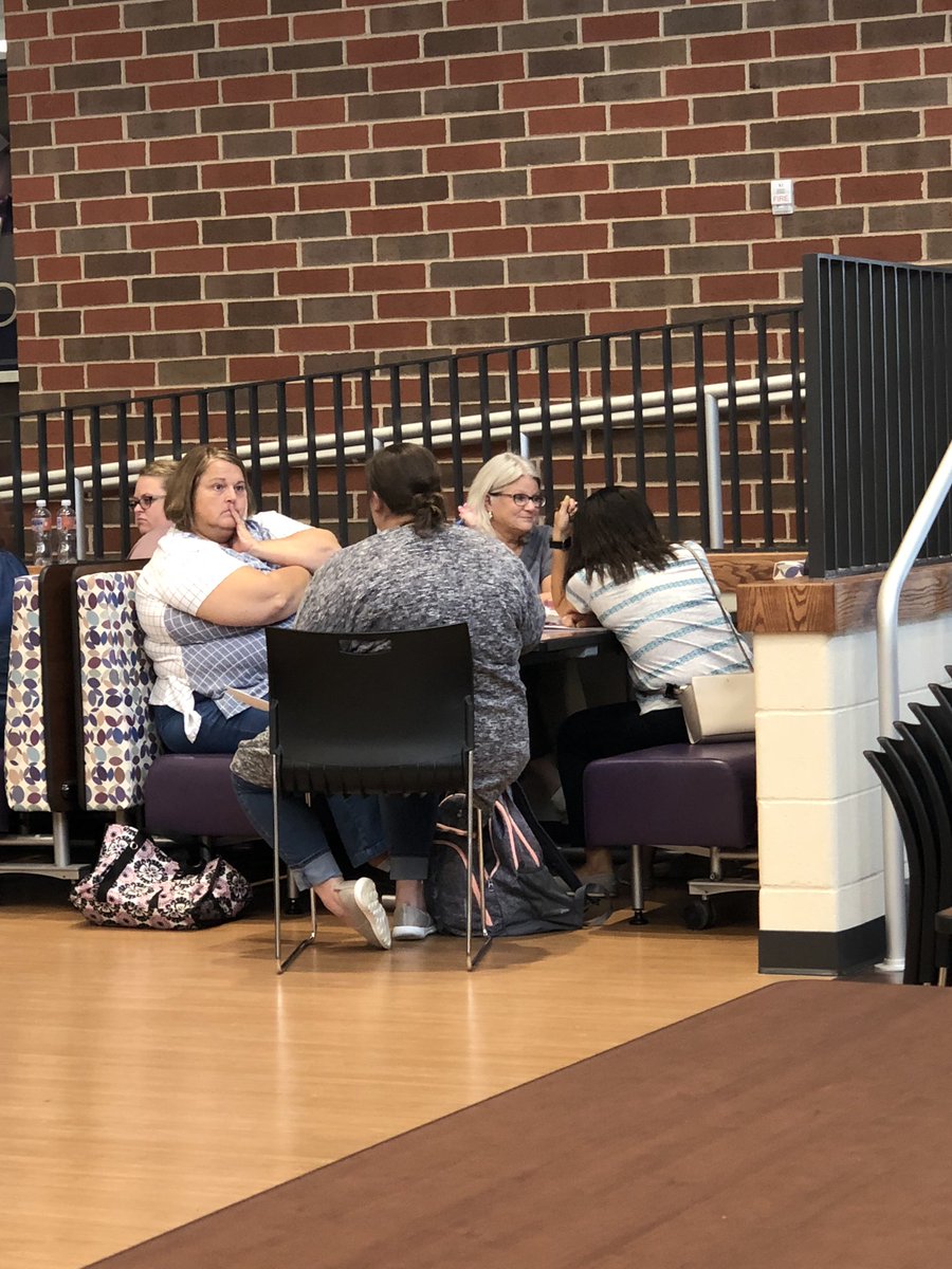 Wildwood_Tweets's tweet photo. Laser sharp focus on skills is the key to hitting the fast lane of growth for our students!! #MiddiesLearn #thisiswe #riseupteamwild #patquinn #rtiguy https://t.co/6Ju0w8iWNK