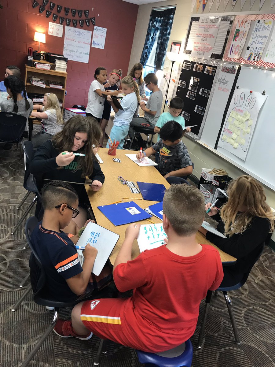 MrsBenson212's tweet photo. 1st Math Review Game of the year! #4thgradecollab #KBCougars #kb4thgrade @KBElementary @MsHogan_306 @MrsRoth310 https://t.co/mhXBSszspB