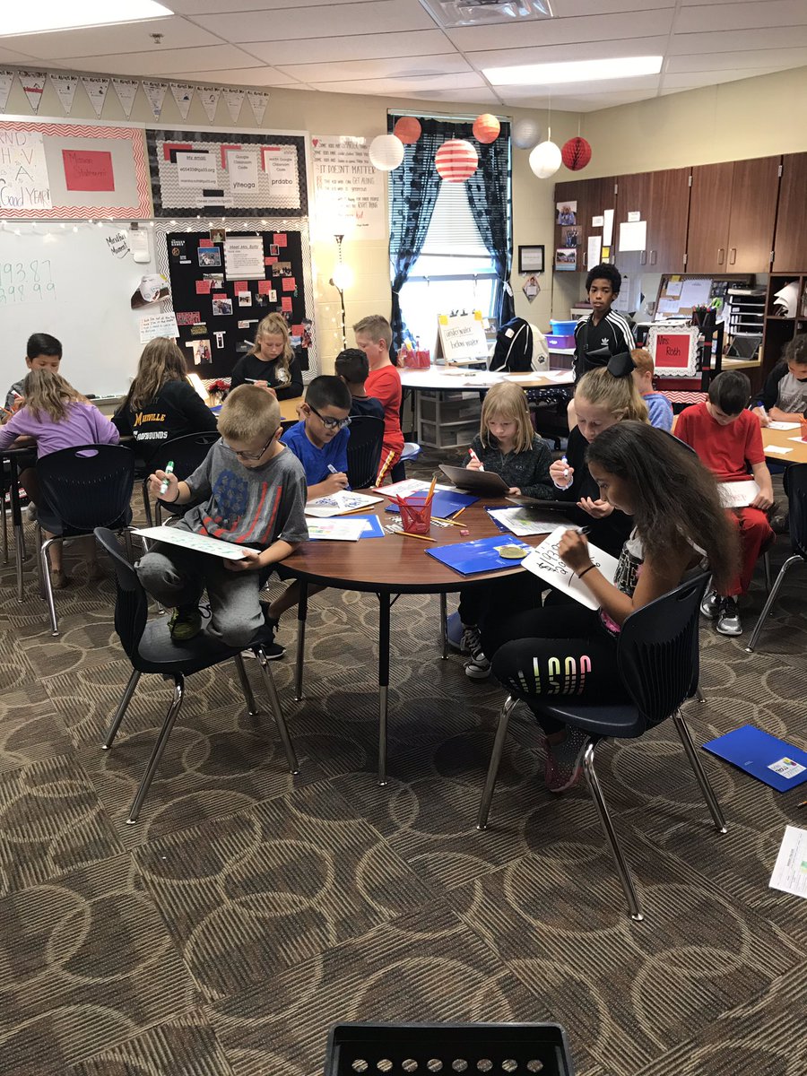 MrsBenson212's tweet photo. 1st Math Review Game of the year! #4thgradecollab #KBCougars #kb4thgrade @KBElementary @MsHogan_306 @MrsRoth310 https://t.co/xWi6PPrktH