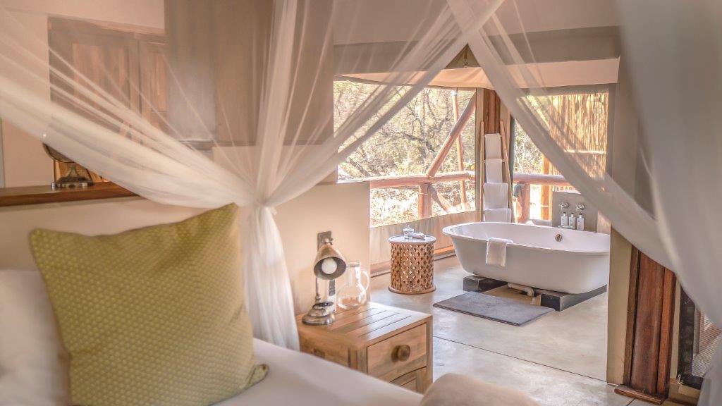 NewspaperTours's tweet photo. Tag someone you’d like to share one of Tuli’s  beautiful tented suites with ...

Thank you Rawcadia for the great photos!

For further info or to make a booking pls contact us at reservations@tulilodge.com or +267 77 402 388 https://t.co/u9QLVYMkfH https://t.co/FWGQEfVlPe