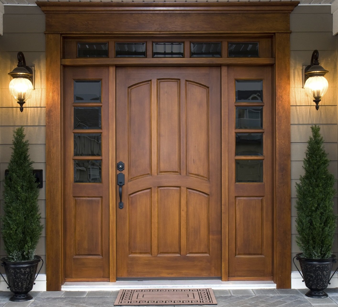 вторая деревянная дверь в частном доме