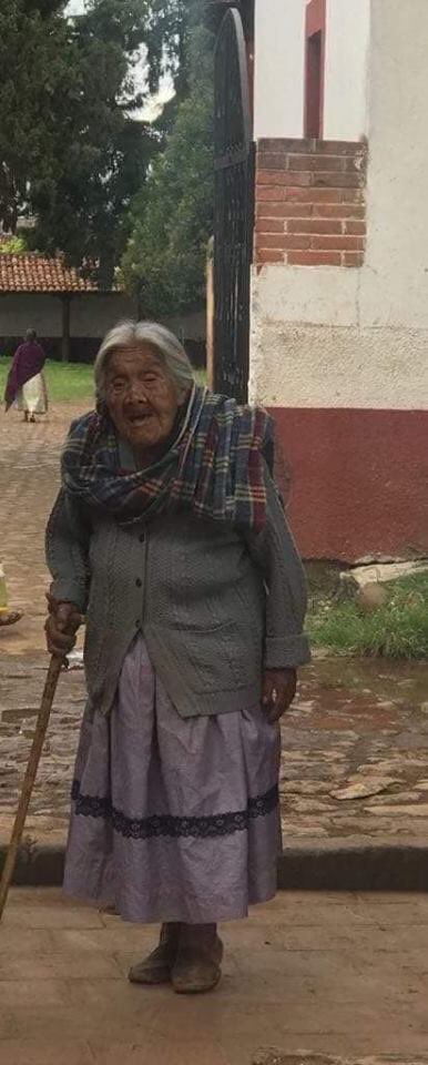 PixarCocoMx's tweet photo. @Oscar_Ruiz_ "The real Coco needs help, please @DisneyPixar @PixarCocoMx help her. You used her character for your film. Now she needs help. Please. Help her. She lives in Quiroga Michoacan Mexico." https://t.co/T44dK7jzn8