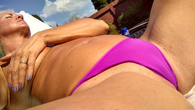 Can't believe I get the real sun today!! https://t.co/0JQQx1v7Dq