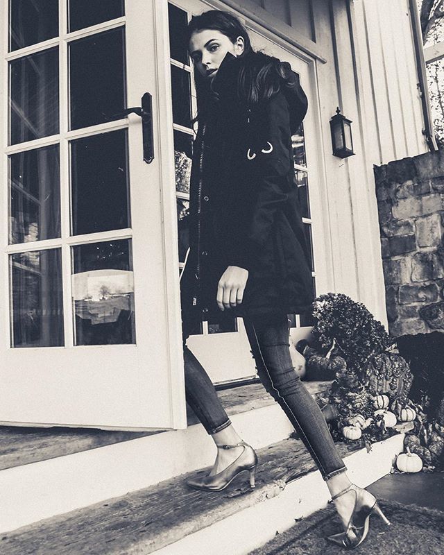 bhavastudio's tweet photo. November is not too far away! Step into the perfect Holiday pumps, our Dita comfort 3” heel in brushed gunmetal!
📸 @klickpicks .
.
.
 #comfyheels #ecolux #sustainabledesign #Veganshoes #veganfashion #veganstyle  #ethicalfashion  #pursuepretty #sheisn… https://t.co/HFfvxokYwq https://t.co/xf7ujIu38N