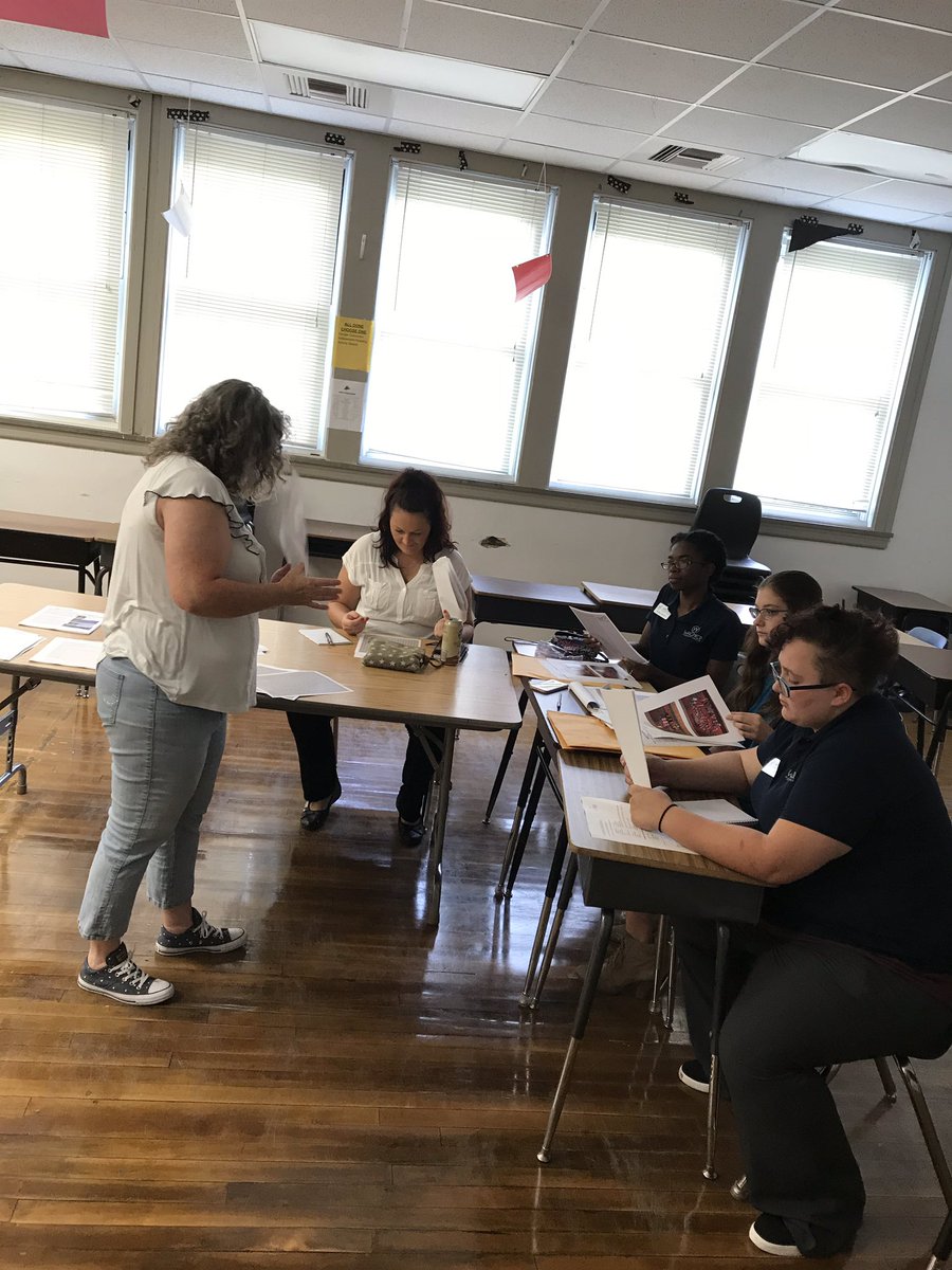EricaJHogan's tweet photo. @WagnerPortraits training session at #FMSTeach today! Thanks for making us look good on the regular! #fultonproud https://t.co/APNJfryJL5