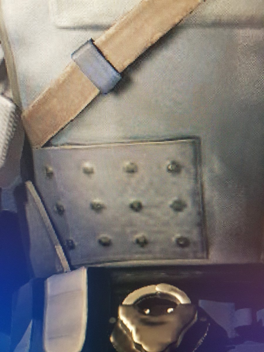 Clieramel's tweet photo. Details *glaz voice*
#rainbowsixsiege #Ubisoft #cosplay #clashcosplay https://t.co/yjiMKiXntV