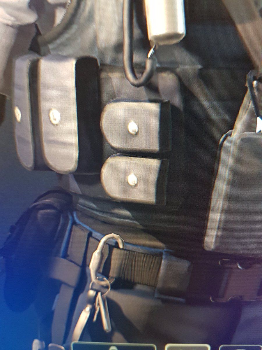 Clieramel's tweet photo. Details *glaz voice*
#rainbowsixsiege #Ubisoft #cosplay #clashcosplay https://t.co/yjiMKiXntV