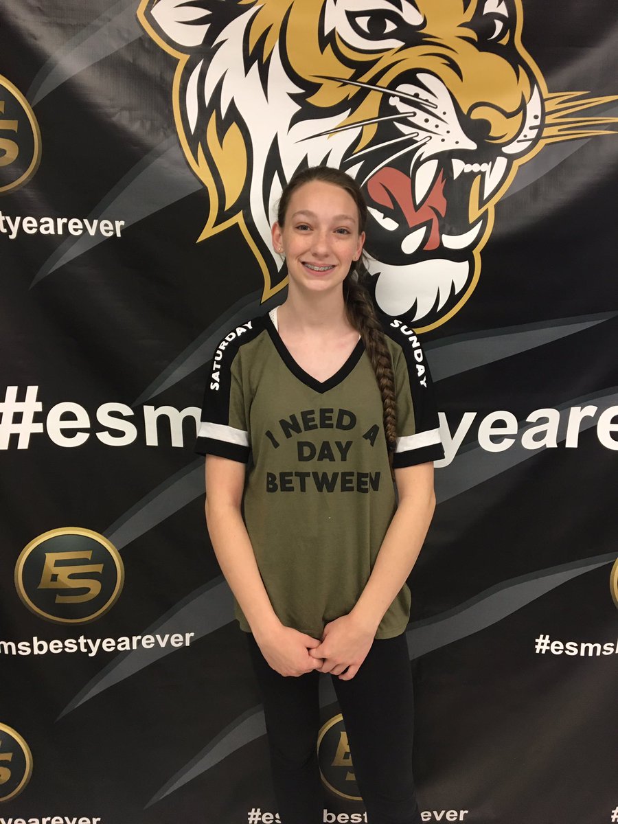 EsmsGargoyles's tweet photo. Check out the #studentoftheweek for last week. #oops #weareslackin #sheisstillamazing #TeamGargolyes #ESMSBestTeamEver #ESMSbestyearever #KaraLindley https://t.co/bkfLkd6aqV