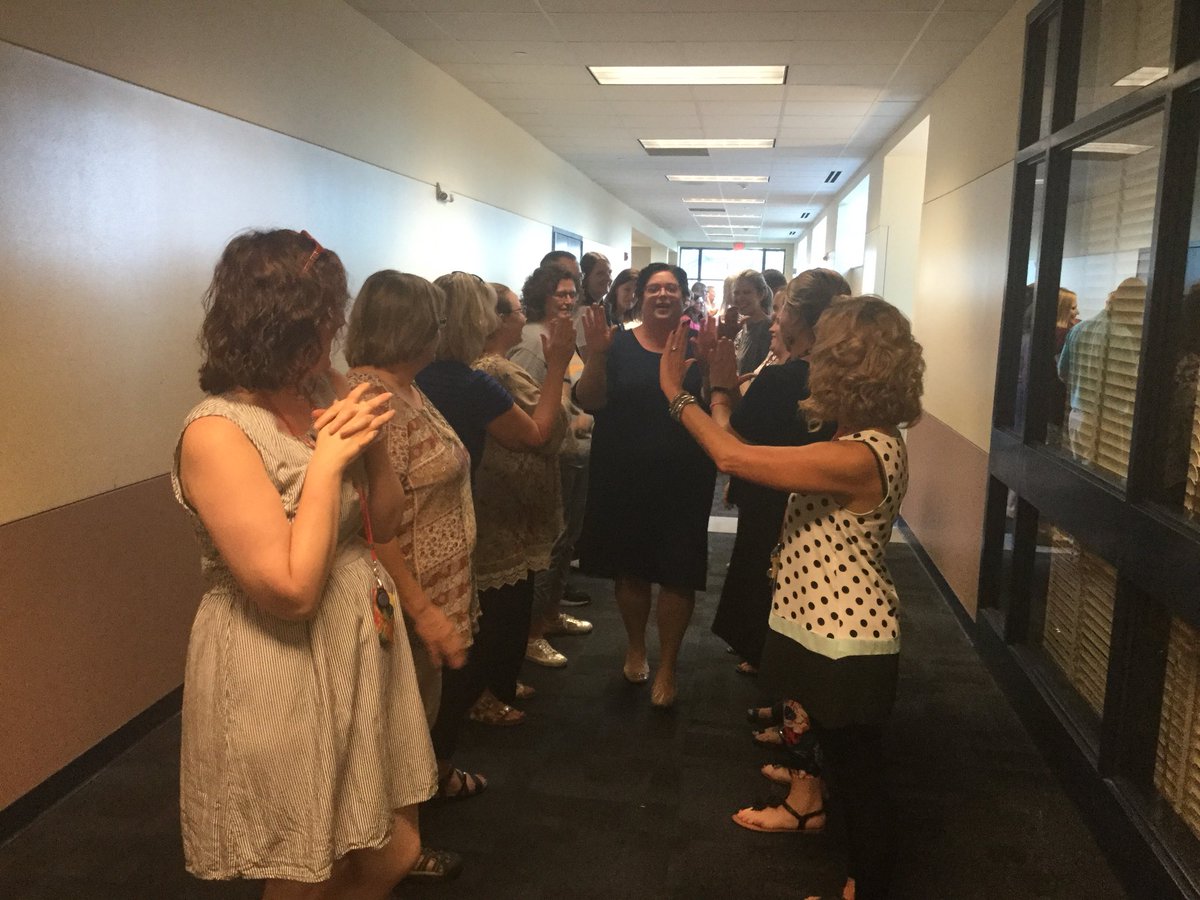 DELC_Gold's tweet photo. The Gold staff is sharing strategies for effective vocabulary instruction #teacherexperts #DecaturProud @MSDDecatur @GoldPrincipal5 https://t.co/v0rOqAvMKg
