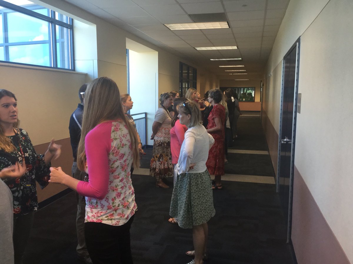 DELC_Gold's tweet photo. The Gold staff is sharing strategies for effective vocabulary instruction #teacherexperts #DecaturProud @MSDDecatur @GoldPrincipal5 https://t.co/v0rOqAvMKg