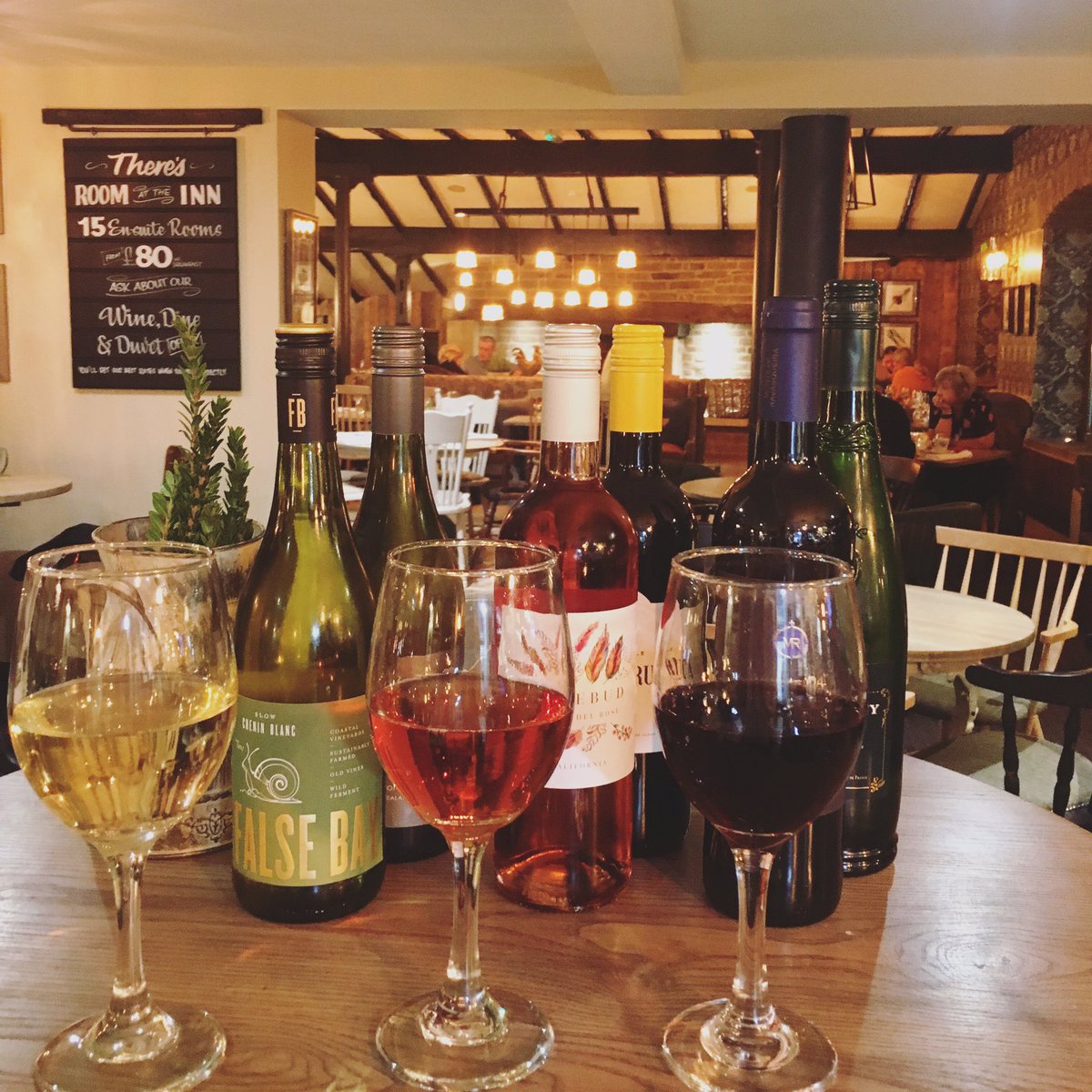 JWLeesHuntsman's tweet photo. Who loves a big glass of wine after a long hard day?🍷😍 
We’ve launched our new wine menu TODAY so why not join us this week for Wine Wednesday? Buy two large glasses of wine and get the rest of the bottle on the house!! #wine #winewednesday #needwine #huntsmaninn #jwlees https://t.co/dNNacnyxu4