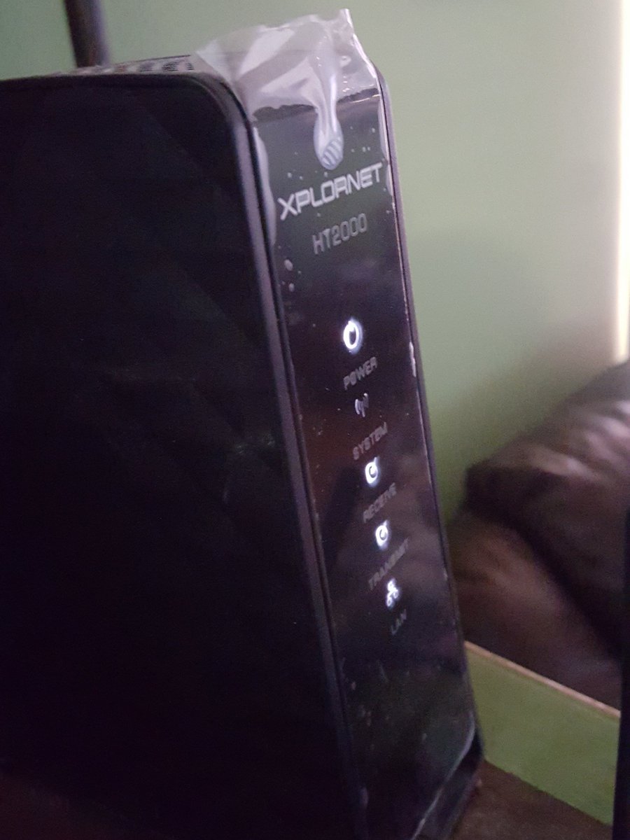MommaFuchs80's tweet photo. @Xplornet no system light? No internet? Help!! https://t.co/WJfD0Bf1pN