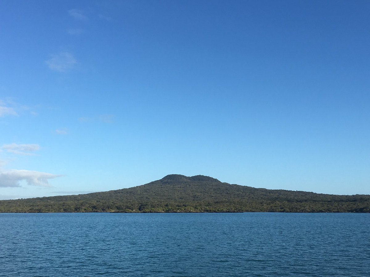 I really do think we are spoilt living on the Hauraki Gulf (tīkapa moana) #auckland #tāmakimakaurau #kāinga