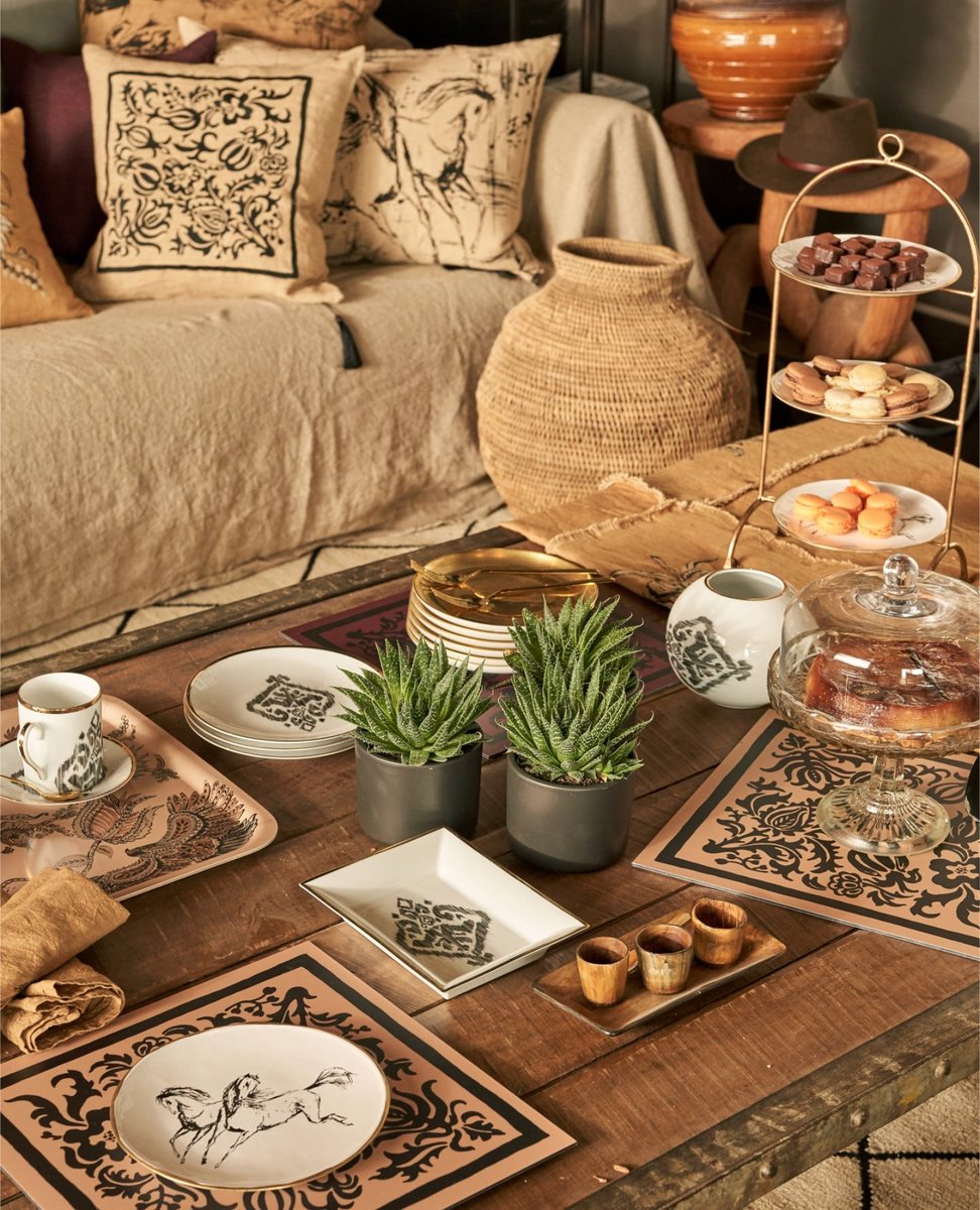 Bienvenidos a #california1960, la nueva colección de @lodemanuela para este otoño/ invierno.
Pic <a href="/anneroig/">Anne Roig</a>