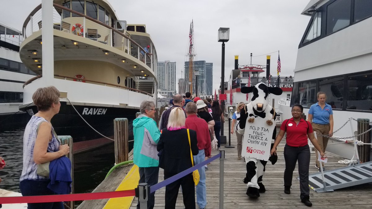 WatermarkYacht's tweet photo. We had a blast this weekend cruising for the Air Show! Thank you to the @Orioles and @ChickfilA for helping us great our guests! #FleetWeek2018 #AirShow https://t.co/qernYtzLxy