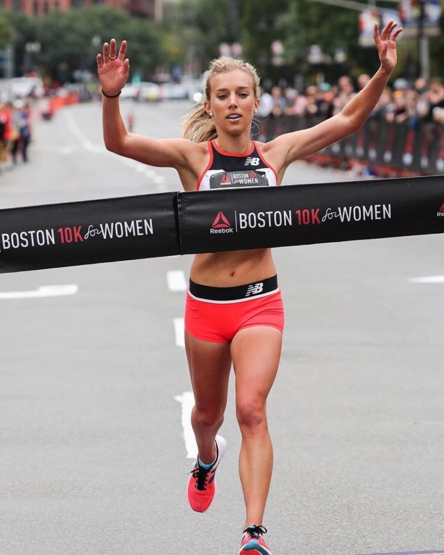 RunBlogRun's tweet photo. Emily Sisson has just won @reebok Boston 10k for Women in 30:39! , ( short by 300 meters) #conventures, @reebokboston_tc, @shoe_addicts, @emsisson https://t.co/EtpDnGWzXT https://t.co/Outks7KXxG