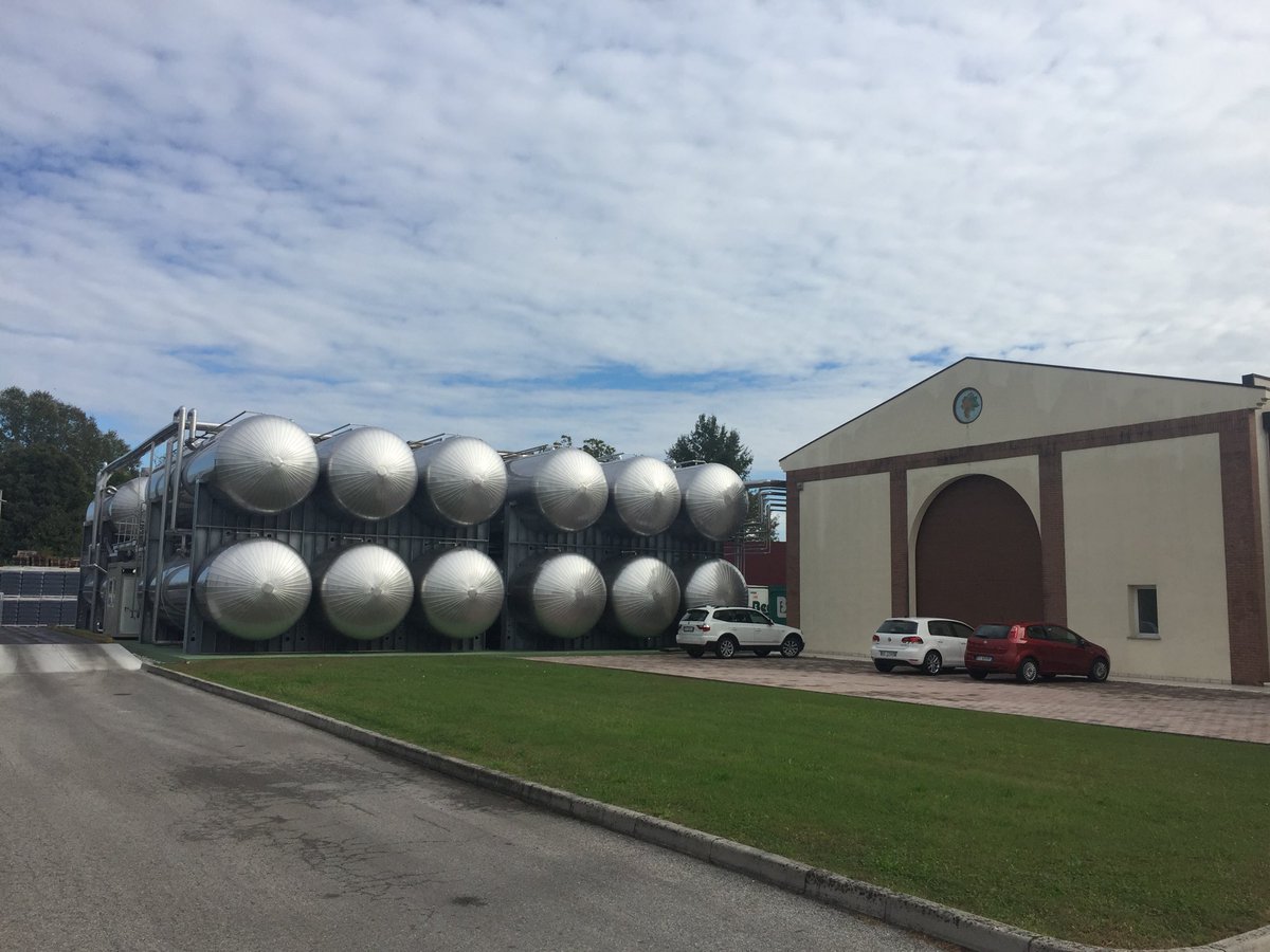 Looks like NASA latest program has landed at Le Contesse to help them make even more great Prosecco! #perladelicata #porteleone