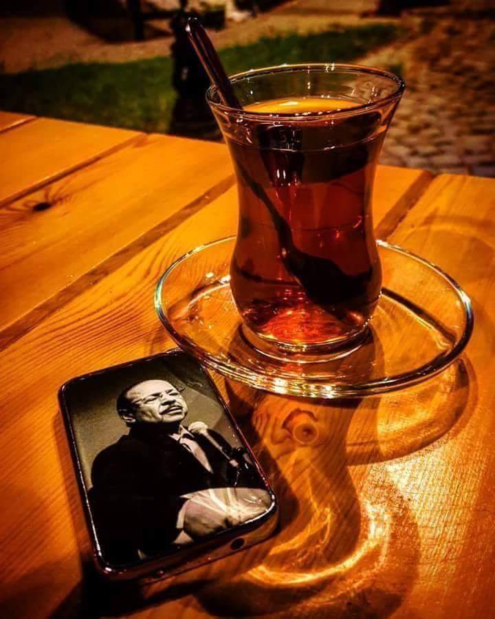hasbihalx's tweet photo. Özü gülmeyenin yüzü güler mi..?

#NeşetErtaş 💕

#mutluuykular🐞🐞 https://t.co/dmoFDGvfXx