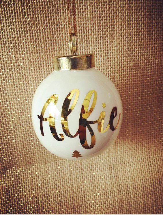 lingartdesigns's tweet photo. Excited to share this item from my #etsy shop: Personalised Christmas Bauble!#personalisedbauble https://t.co/aXXcpXz5bx https://t.co/qk8IO6Byur