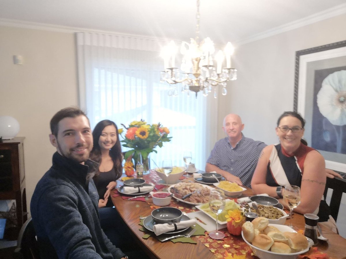 GoGoGdgt's tweet photo. HAPPY THANKSGIVING from our family to yours!  #HappyThanksgiving #turkey #fall #family #lovespendingtimewithmyfamily https://t.co/ST6MCQvyEu
