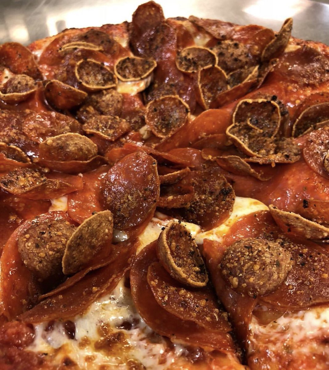 hideawaypizza's tweet photo. It’s PSL* Season!

*Pepperonipalooza Sliced Lovingly https://t.co/VrneR2Y6Fc
