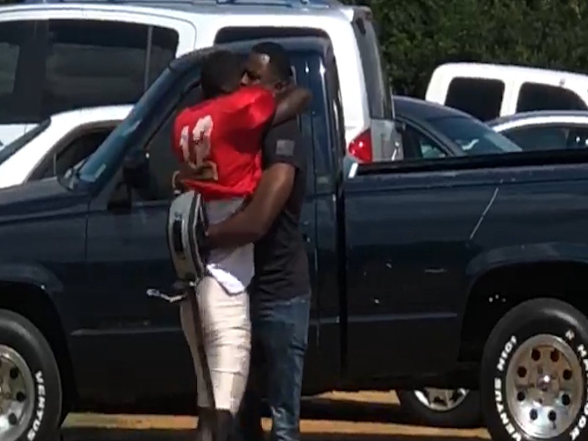 Courtney Robb tweet media