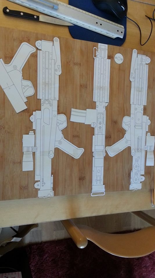 Trying something I never did before ... inspired by <a href="/KamuiCosplay/">Kamui 📚</a> #starwars #e11blaster