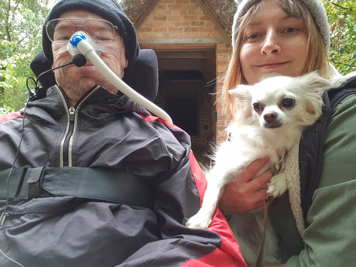 DanielBaker_eu's tweet photo. Visiting @NTCroome with Peppa the chihuahua #dmdadultliving #dogsofcroome https://t.co/oMQrYv1qVv