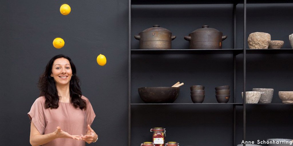 dwih_ny's tweet image. German startup @LEMONCATde centralizes business catering, allowing catering to be browsed and purchased on a single platform. Check out an interview with their CEO Doreen Huber in @TheHundert: bit.ly/2pPLUEZ