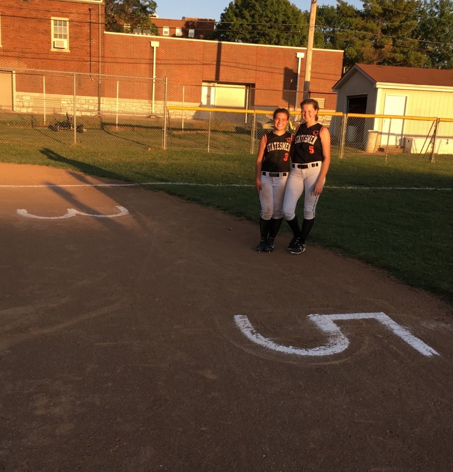 a03ce52825cd49d's tweet photo. What a great afternoon to celebrate the two Seniors. Thanks @WGsoftball ! https://t.co/swHMsWyN7I