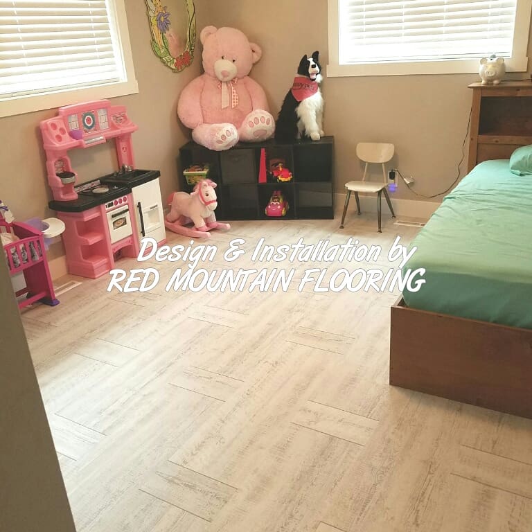 karndeanfitter's tweet photo. @KarndeanFloors #KnightTile #WhitePaintedPine #basketweave enhanced with taupe #DesignStrips. 
#DesignFlooringIsOurPassion
#InstallFlooringDifferently https://t.co/TixaKtJFIm