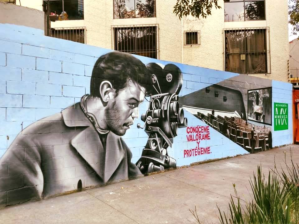 La primera obligación de todo ser humano es ser feliz, la segunda es hacer feliz a los demás. Cantinflas 😉 👉 bit.ly/2zDZBfU 
Mural pintado por: Engelbert Serna “Koka” y “Alter” <a href="/Koka_Engel/">Engelbert Serna</a>  #MiMéxico #FelizLunes