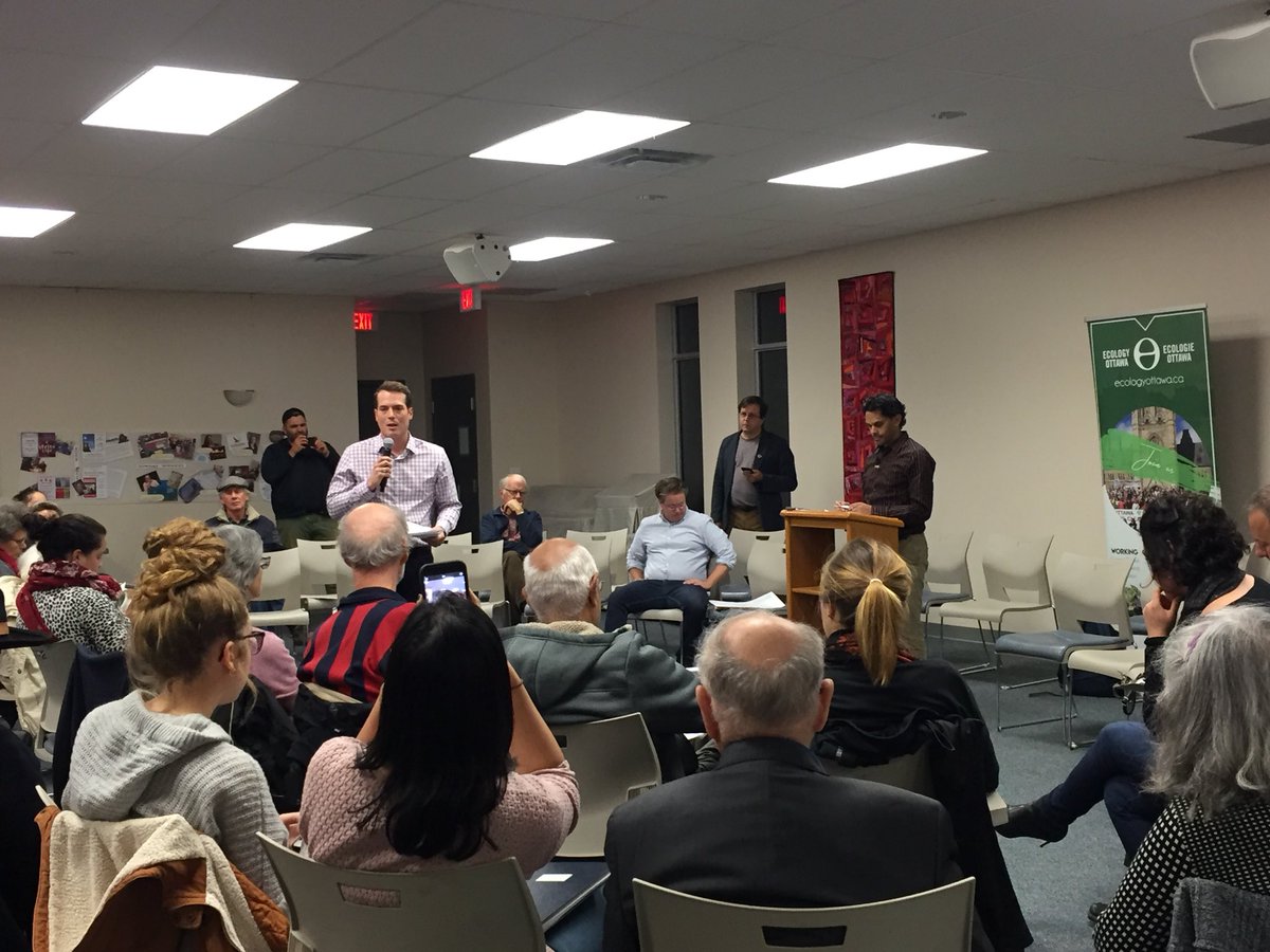 GillyWalk's tweet photo. Great discussion tonight with candidates for city council in #Rideau-#Vanier ward. We need clear reporting, targets, funding &amp; innovation to tackle climate change in this city. Thanks for attending @MathieuFleury @Thierry_Harris &amp; Matt Lowe #ottawa #ottelection #ecott #voteOct22! https://t.co/HErDcPceqA
