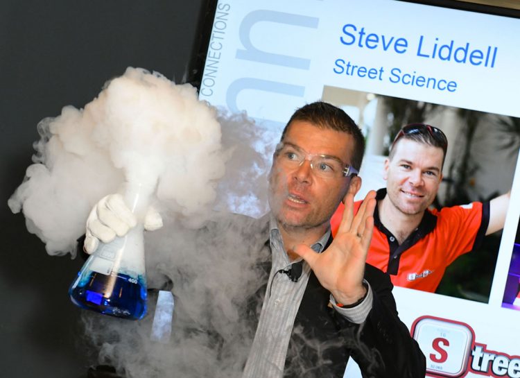 Where are they now? QUT SEF Extreme Science and Engineering Van Alumnus  Steve Liddell features in the latest QUT Links magazine for his passion and career in bringing science to life #STEM #STEMis4me @ScienceSteve1  @QUTAlumni ow.ly/8fQd30m9sve