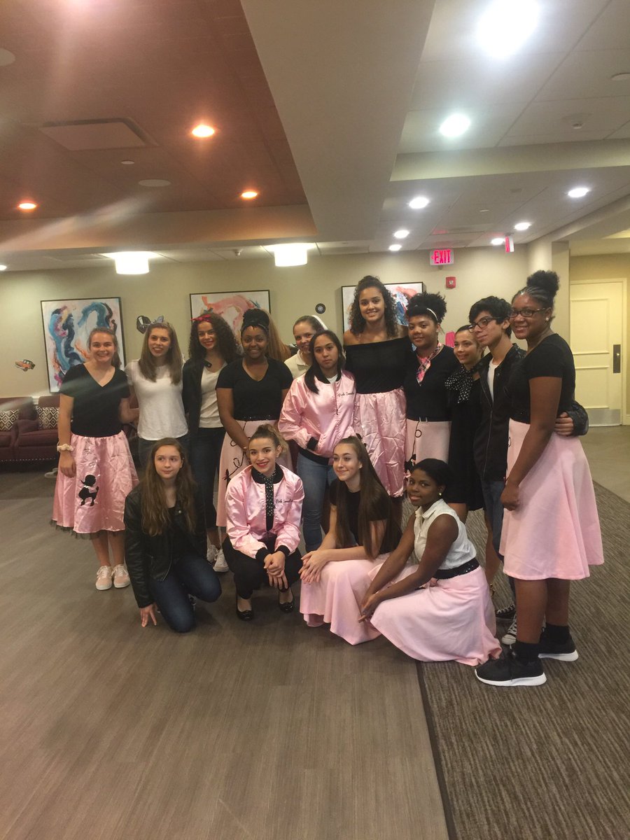 BHSvolleyball_'s tweet photo. Big THANk YOU to the residents of Aspired Living In Westmont for letting us be a part of the party tonight! Raider Volleyball got a sneak peak into the 50’s and experienced their first Sock Hop #🎷🎶 #pinkladies #honortheraiders #traditionstartshere https://t.co/dUQfnBbkV0