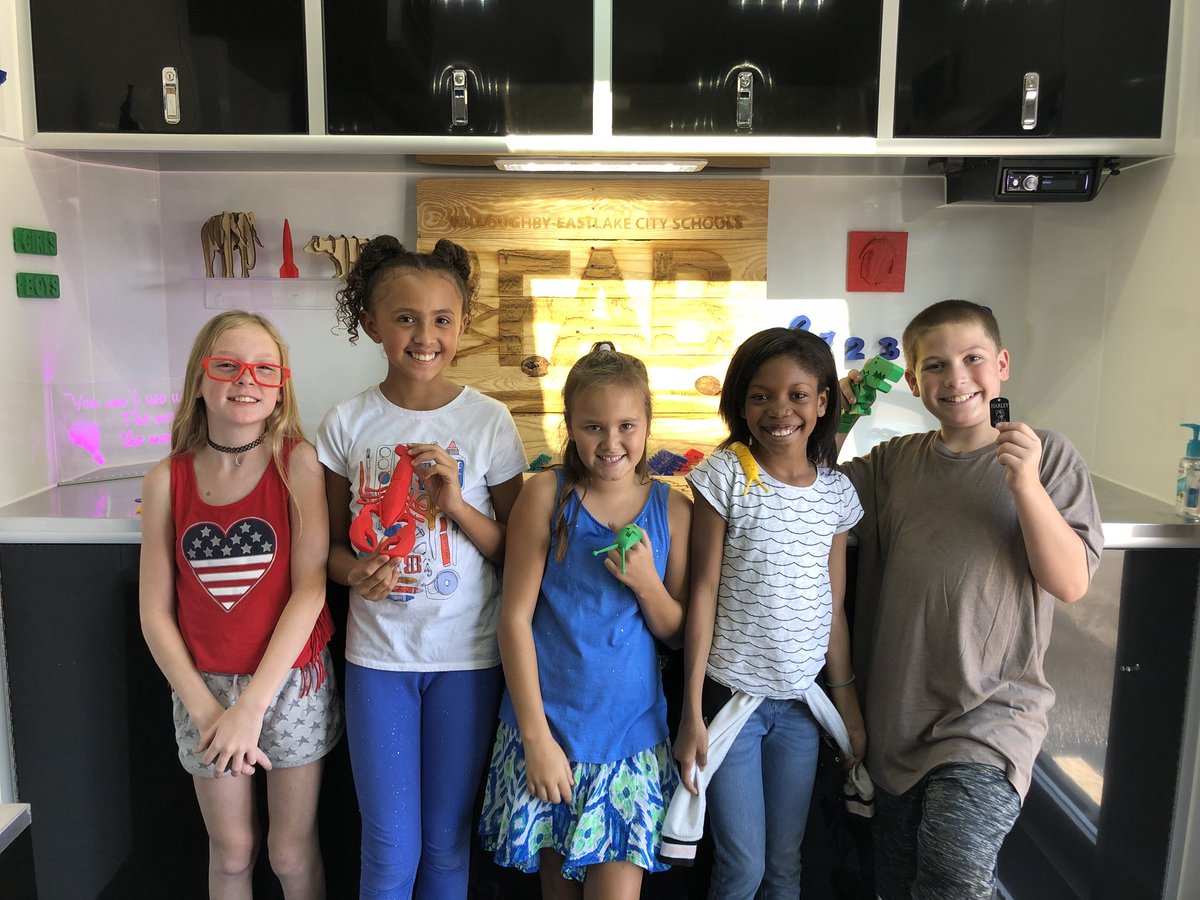 WEstemLADY's tweet image. Today was a fun first day with 5th graders at Longfellow Elementary using our @EpilogLaser. #mobilefablab @wefabmobile @mrslegerski @WESchools @Longfellow5th @WELongfellow