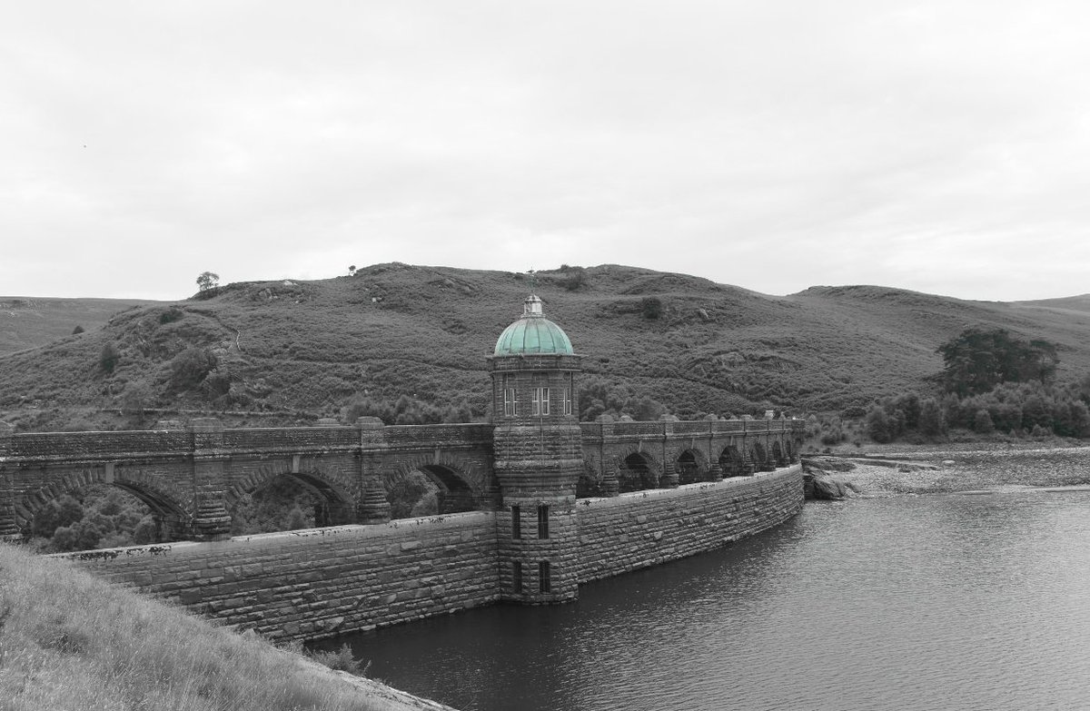 DrogonBunny's tweet photo. Elan Valley with colour selection.
#photography #landscape #colourselector #nikon #wales #weatheredcopper #greyscale #rhayader #elanvalley #dam #water https://t.co/VxPj7bdU8o