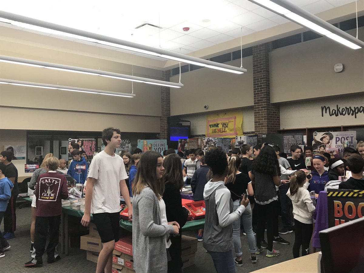 MrsMele1's tweet image. The VHMS Media Center was a busy place today! These pics took place by 7:30 am! #vhms #bookfairfun 📚