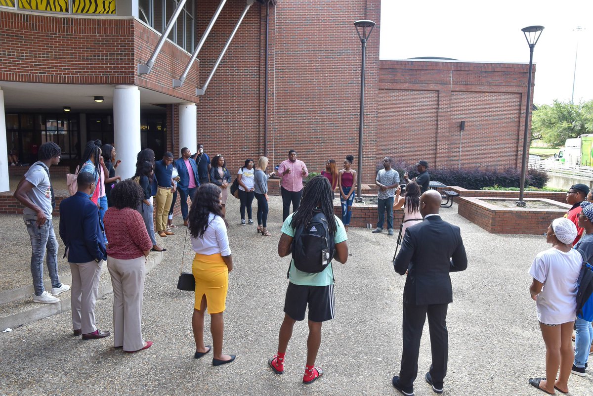 Grambling1901's tweet photo. A campus that prays can make it through anything. Thanks to our #GramFam from all over and SGA for their support this mid-terms week. #campusprayer https://t.co/ID1AmlauXF