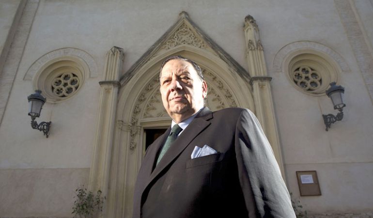 pepegomezpalas's tweet photo. A él no le gustará ni que se divulgue, pero qué alegría más grande me he llevado al conocer que el papa Francisco ha concedido la Medalla Pro Ecclesia et Pontifice al gran Pepe Moreno, ex hermano mayor de @Hdad_LosGitanos. La foto es de @pepoherrera https://t.co/HnjWkhGFW3 https://t.co/8e13MFGgj8