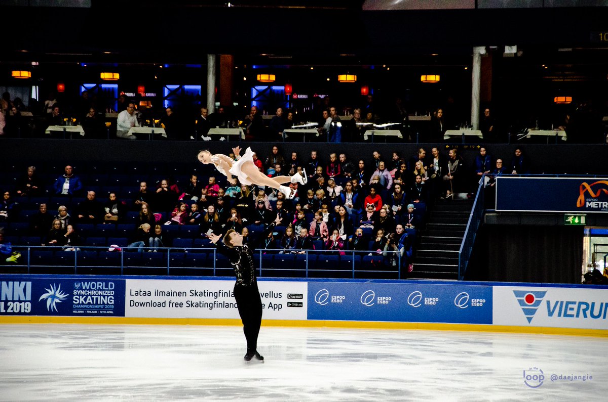 InTheLoPodcast's tweet photo. Finally, #AleksandraBoikova/#DmitriiKozlovskii 🇷🇺 round out the podium at #FinTrophy with their beautiful Nutcracker program. #FinTrophy18 https://t.co/IH6N7NC1RI