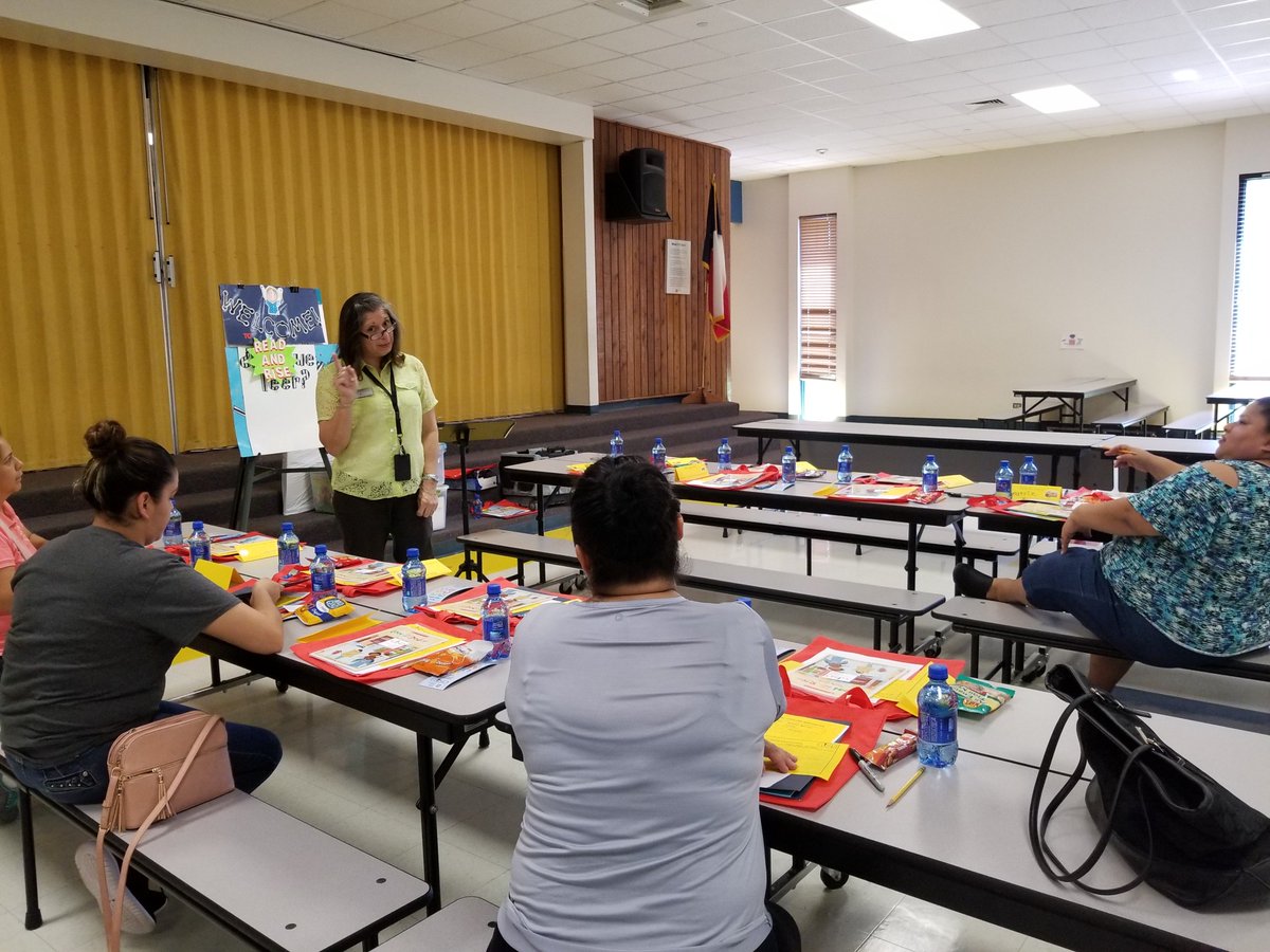 DSanchezGISD's tweet photo. @gisdengagement @gisdnews 
First Steps week 1 of Read and Rise workshops https://t.co/lrM9Qe96Me