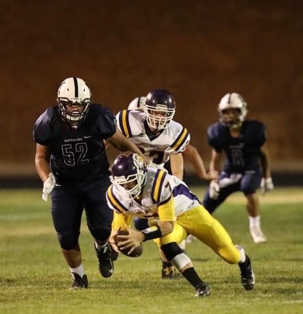 mikedelgado52's tweet photo. #QuarterbacksNightmare 😂
But im my #QuarterbacksSecurityGuard
Fridays game.  
Thanks @LedgerDispatch🙏🏽🤙🏽
#mittstrong #mittfamily #trenchking #imposeyourwill 
@BlackHatFootbal @Mitt_Norcal  @Dirtroadrecruit @A__Strategy @sapoluMITT @A__Strategy @GetSportsFocus @battleprepwest https://t.co/jXFtT4S2nc
