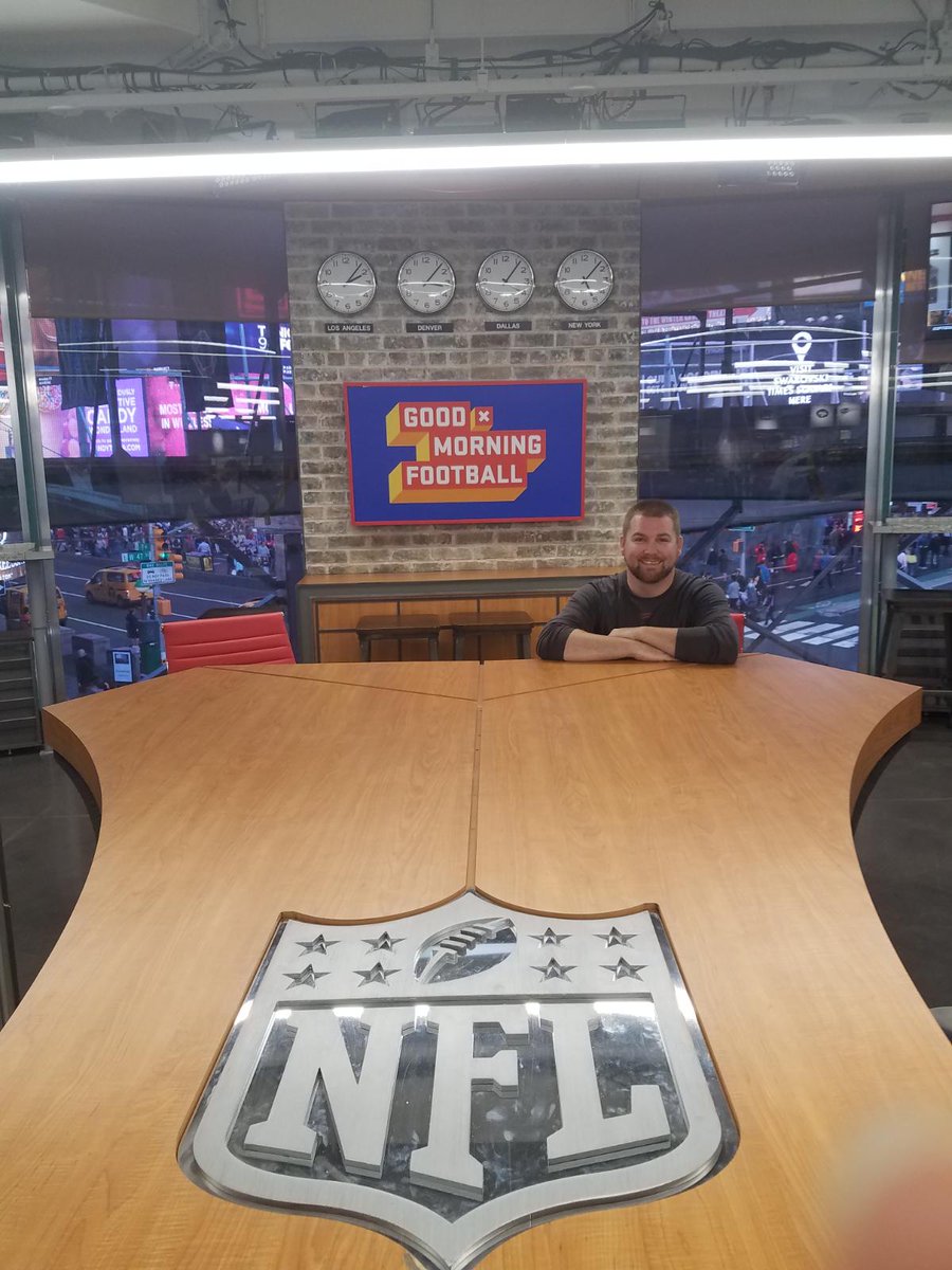 smithb07's tweet image. Hanging out on set #GMFB Go Hawks!!!