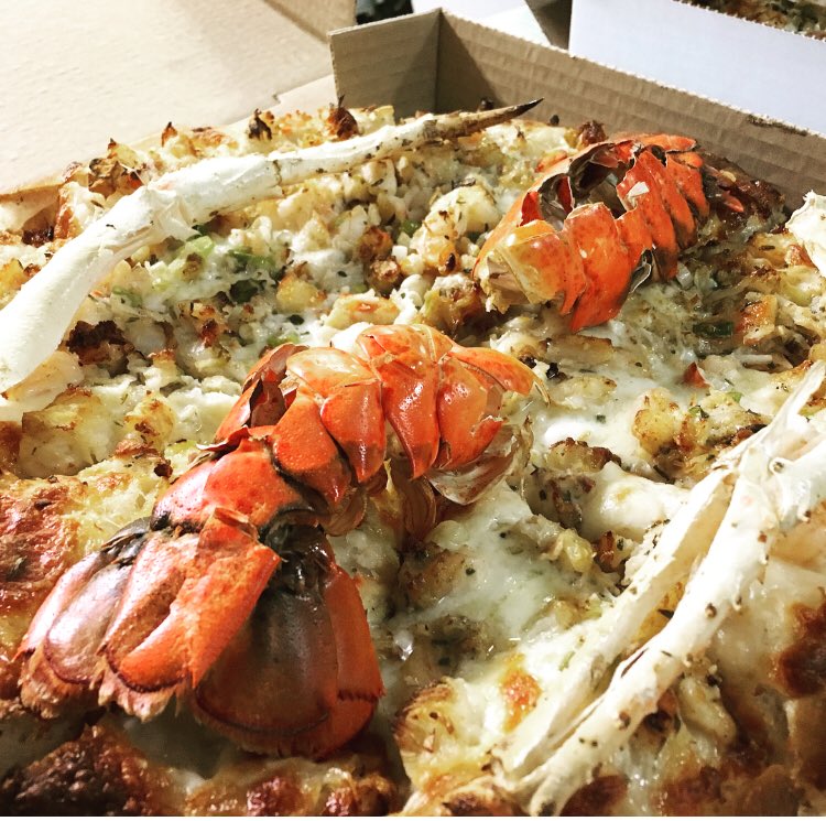 StromboliInnYYC's tweet photo. Turkey free zone!  Gobble a pizza instead!
Come down tonight from 5:00-9:00 pm

#stromboliinn #pizza #yycfood #foodporn #eatlocal #bestpizza #lobesterandcrab https://t.co/MO5yNNFSJh