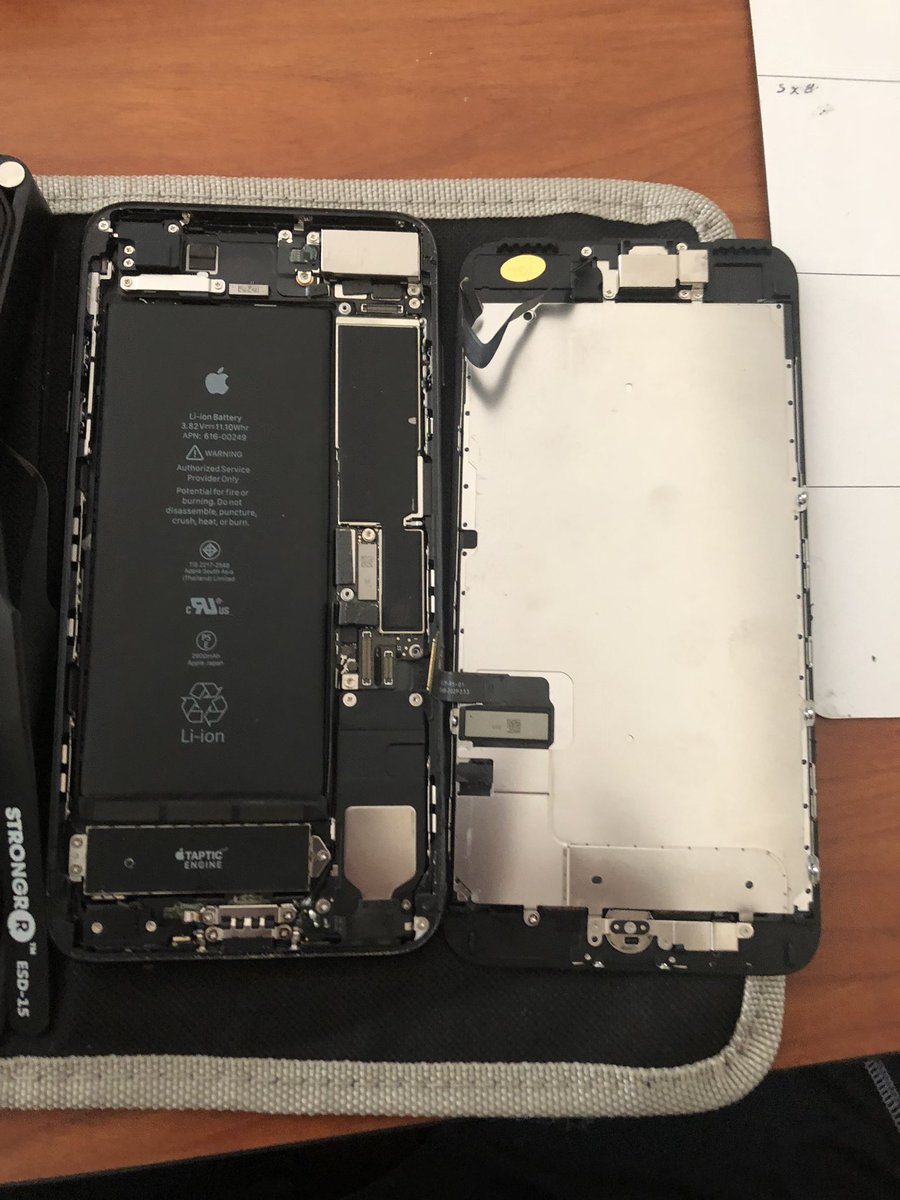 ThePromiseTech's tweet photo. Before and after💯
#thepromisetech #apple #iphone7 #plus #yourfuturetechnician #tech https://t.co/E7Ih9pVM94