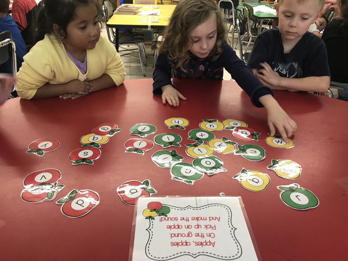 MegChidester's tweet photo. Our theme is 🍏🍎 this week in Mrs. Chid’s Kinder! And Yes I was crazy and let them write with APPLESAUCE! 🍎 #gogrewenow #appletastic #hardcore #appleofmyeye #kindergarten#kusd https://t.co/3fxLmOlPjP