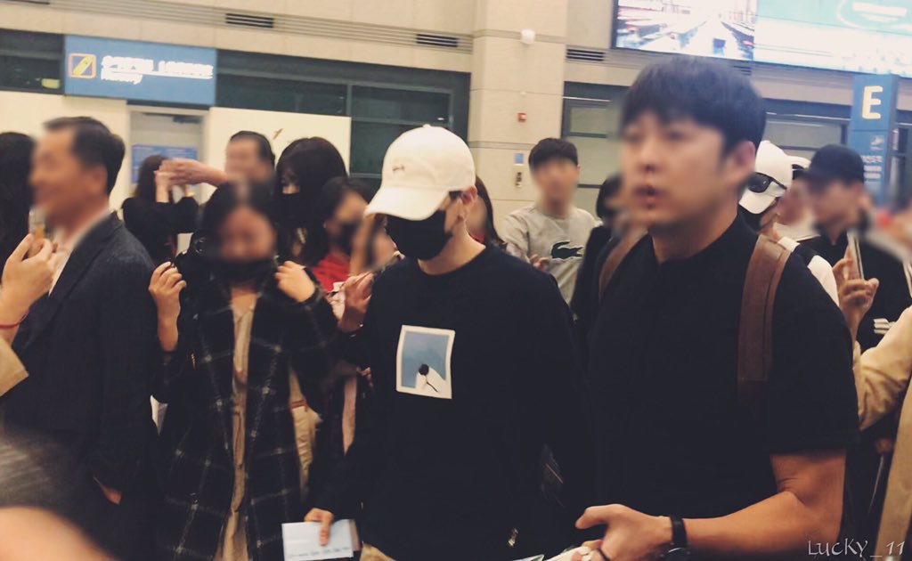 MY_LUCKINESS's tweet photo. 181009 #은혁 #Eunhyuk 인천공항 마카오to한국 
많이 수고했어요ㅠㅠ https://t.co/cGCkrT7dz7