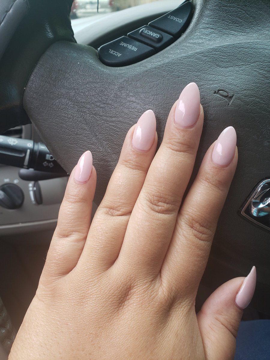 Me49435715's tweet photo. I can't concentrate with short nails. @OPI_PRODUCTS #machupeachu #claws #myrealnails https://t.co/Y8PnrooObE
