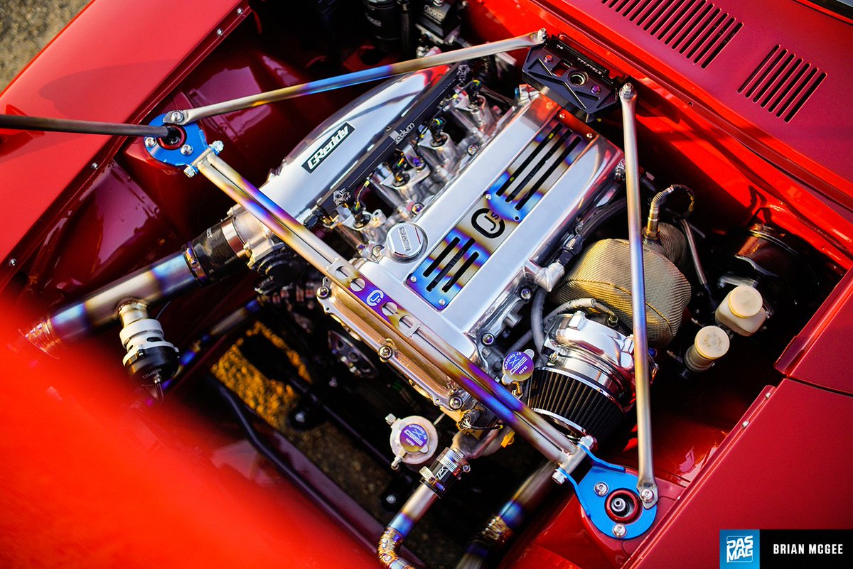 PASMAG's tweet photo. One look beneath the hood at the titanium-decorated SR20DET lets us know that things got crazy for Dominic as the build progressed.
https://t.co/gI6NH3yR3O
#pasmag #motormonday #chasingjs #datsun #240z #sr20det #sr20 #tomei #greddy #nukeperformance #rywire #ngk #tial #arp https://t.co/dfQ5i4LqKa